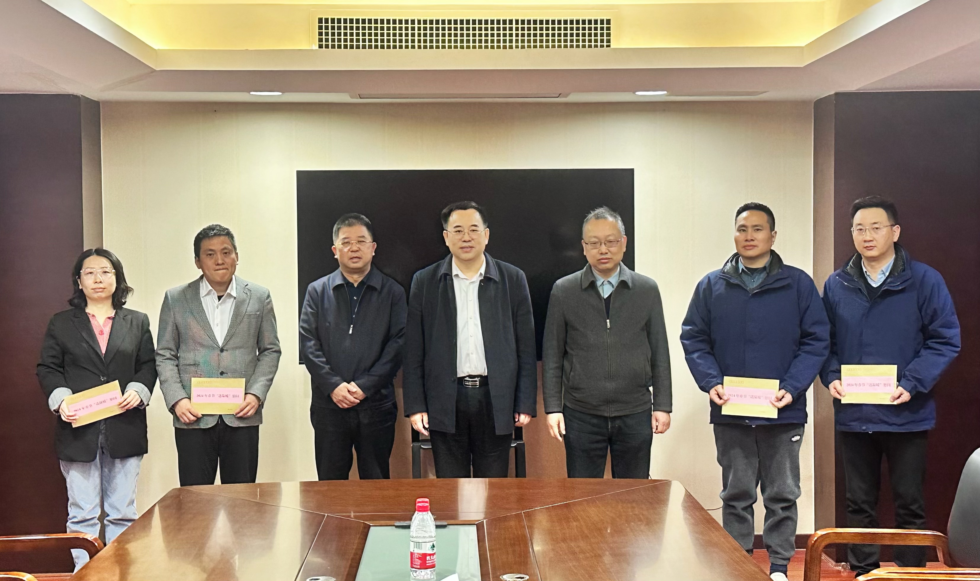 寒冬送温暖，关爱暖人心——雷火网_雷火（中国）开展2024年春节“送温暖”走访慰问活动