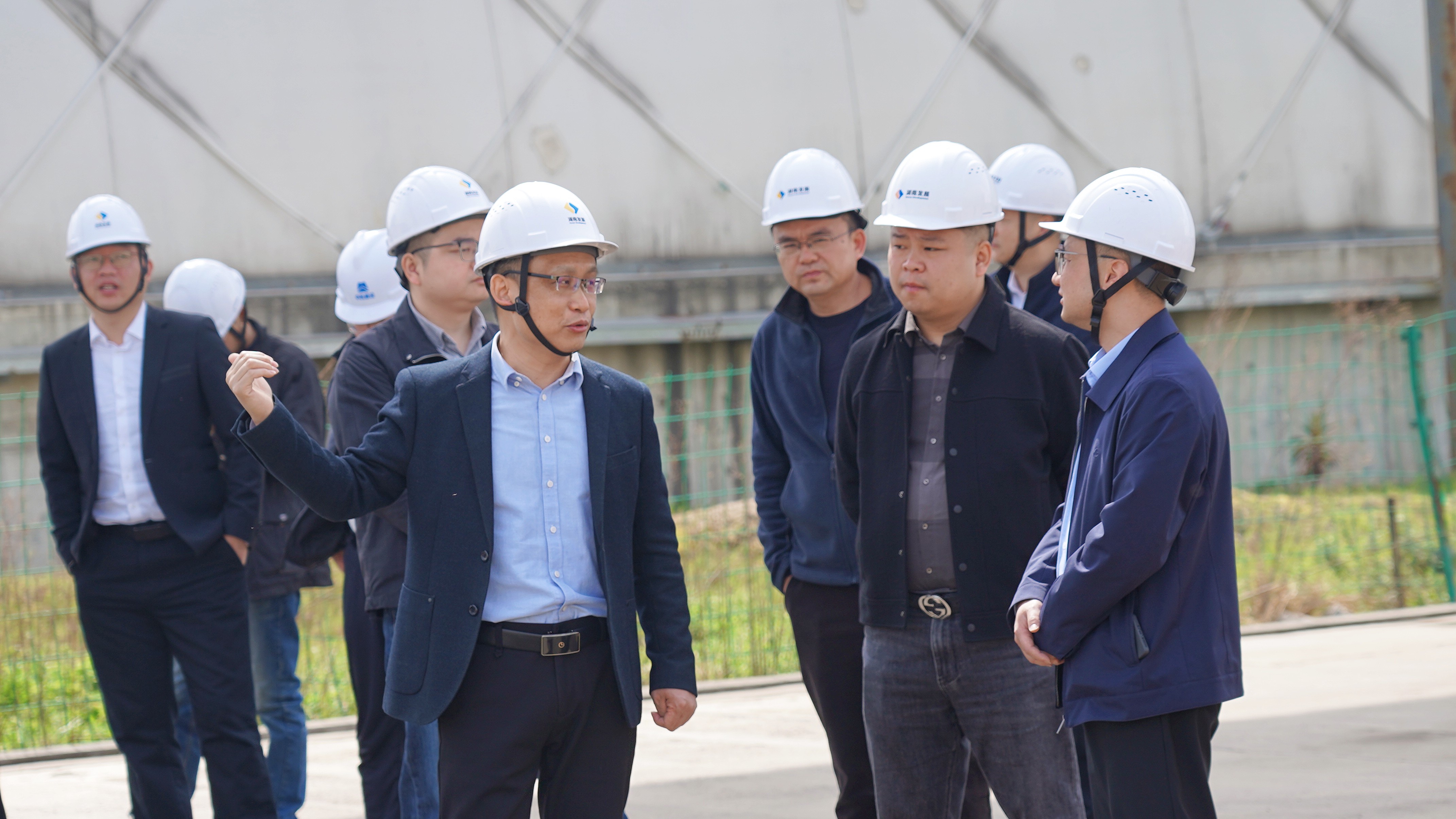 沅江市副市长雷亮调研雷火网_雷火（中国）机制砂和砂石集散中心项目